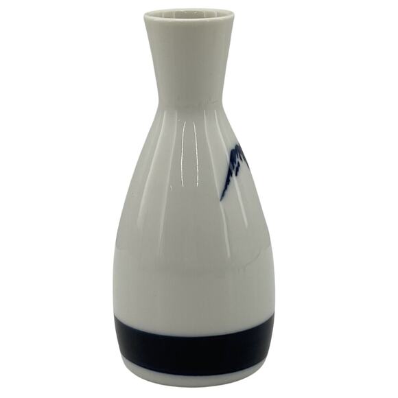 Vintage Japan Shirayuki Sake Set Blue & White Porcelain Carafe & 3 Cups Set - Picture 5 of 13